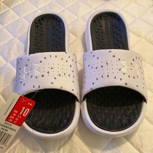 New with tags Under Armour slides